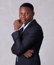 pexels-eben-15552918